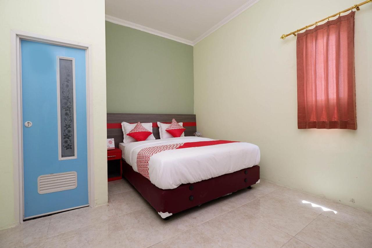 Super Oyo 1620 Sion Family Residence Grobogan Exterior foto